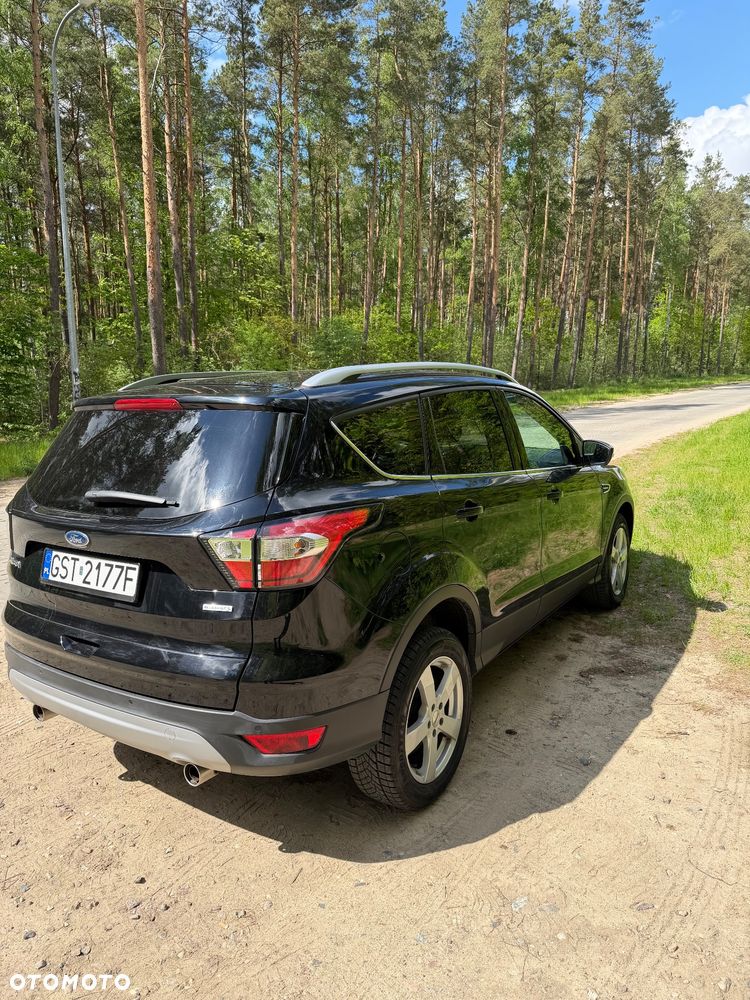 Ford Kuga 1.5 EcoBoost 2x4 Titanium - 4