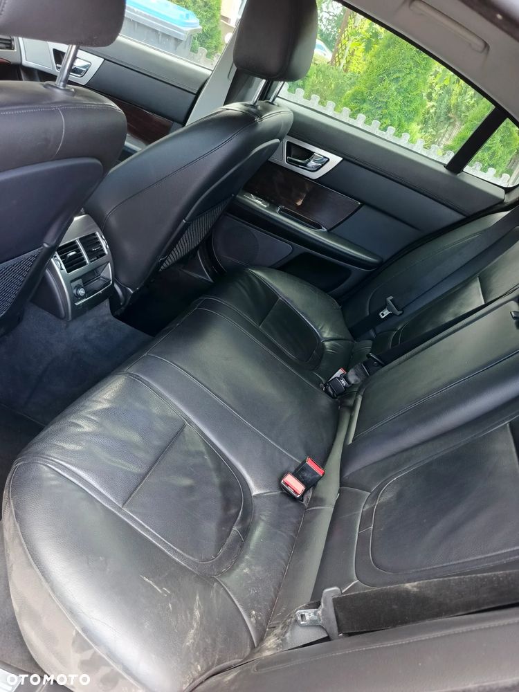 Jaguar XF 2.2 - 15