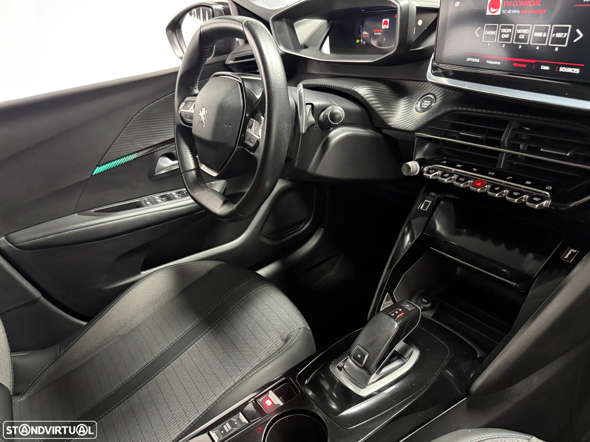 Peugeot 208 1.2 PureTech Allure EAT8 - 7