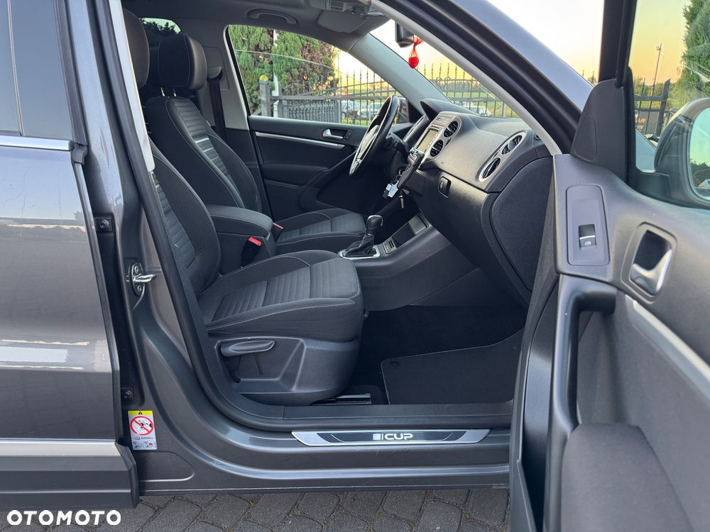Volkswagen Tiguan 2.0 TDI DPF 4Motion BlueMotion Technology DSG Cup Sport & Style - 14