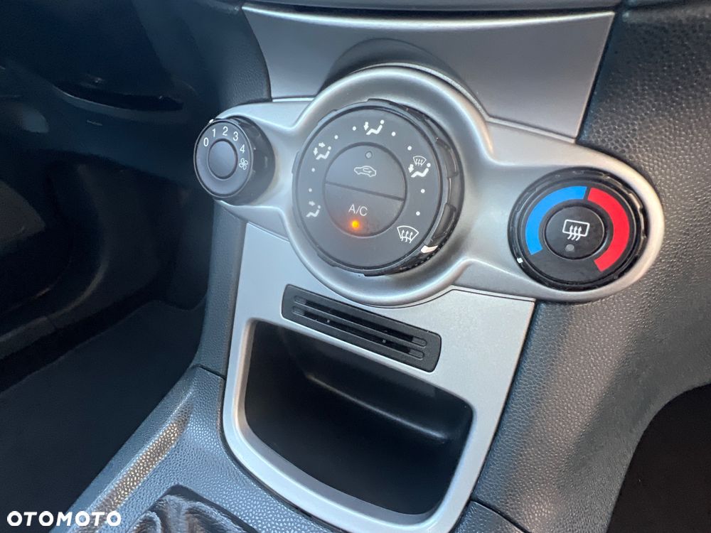 Ford Fiesta 1.25 Ambiente - 13