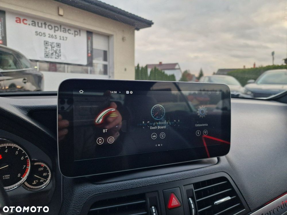 Mercedes-Benz Klasa E - 26