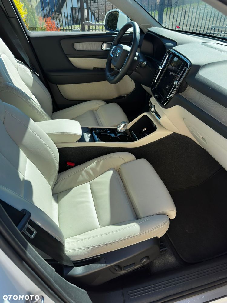 Volvo XC 40 B5 B AWD Ultimate Bright - 25