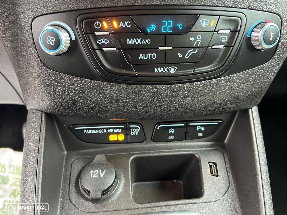 Ford Tourneo Courier - 15