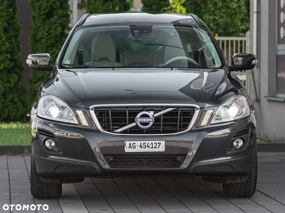 Volvo XC 60 D5 AWD Momentum - 4