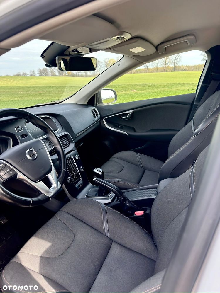 Volvo V40 Cross Country D3 Drive-E Momentum - 9
