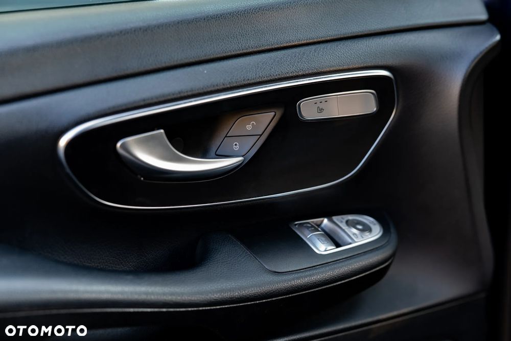 Mercedes-Benz Klasa V 220 d 9G-Tronic - 11
