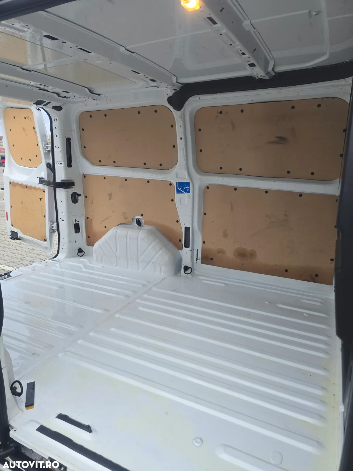 Ford Transit Custom - 8