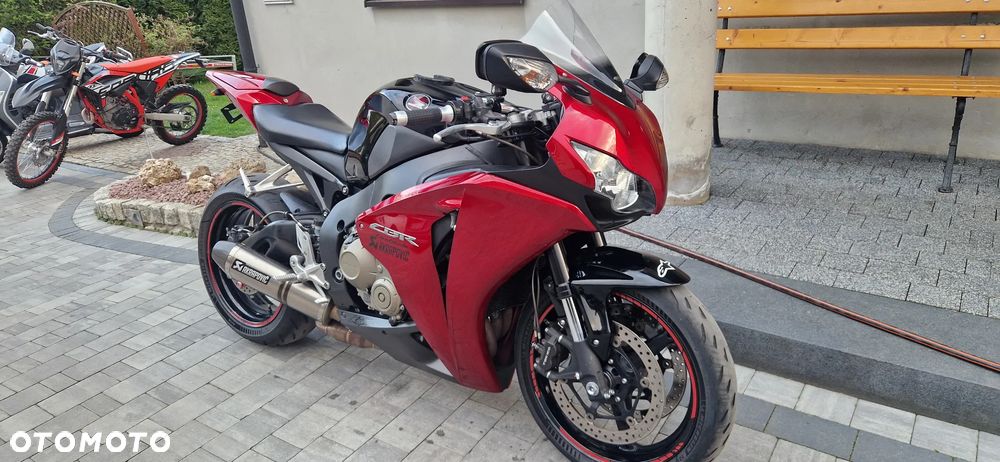 Honda CBR - 1