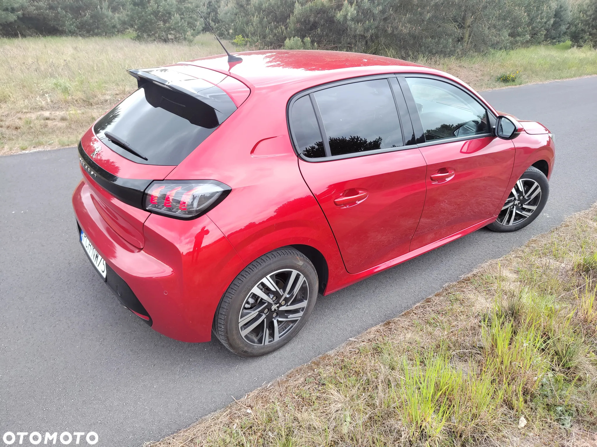 Peugeot 208 - 5