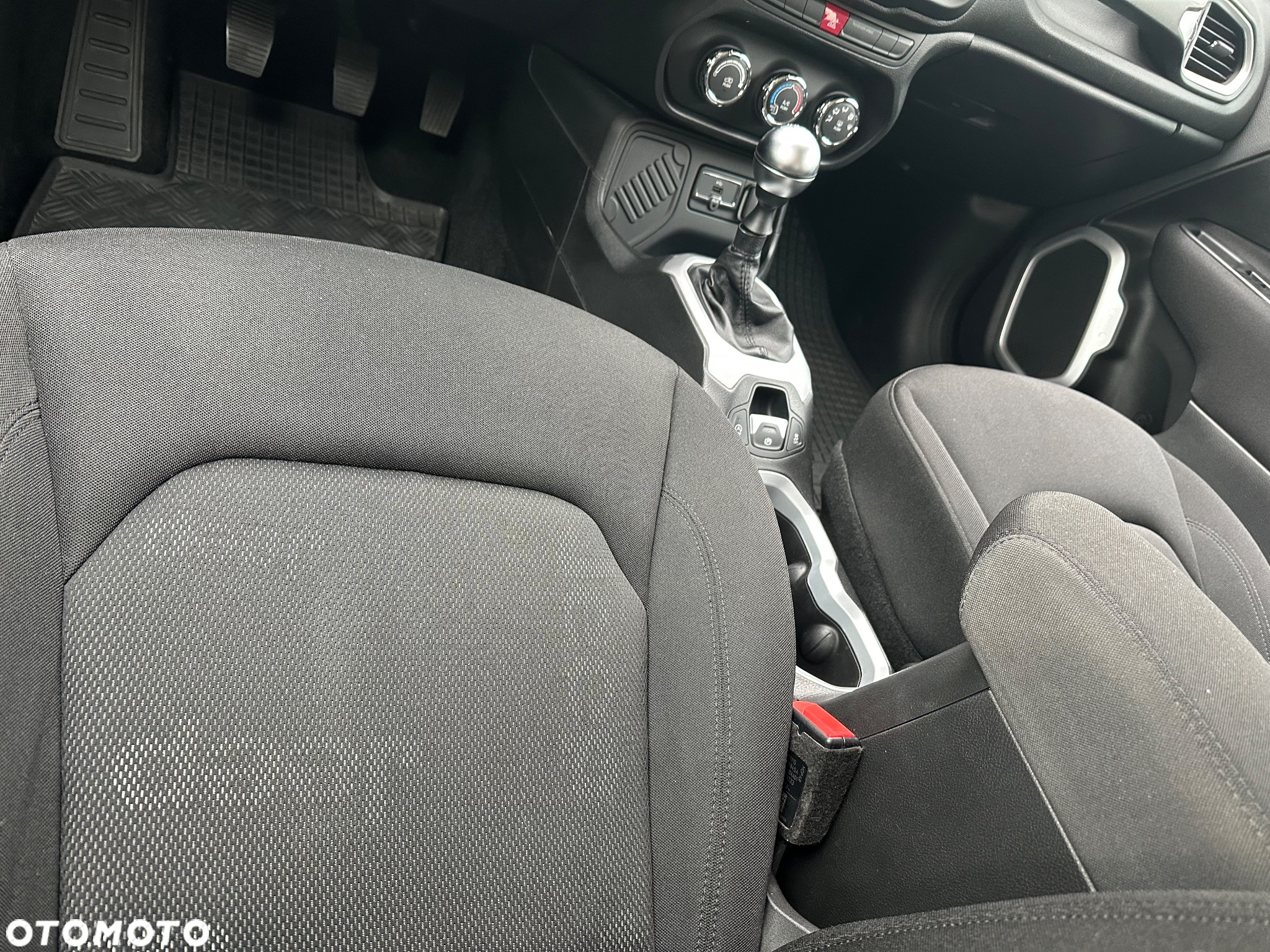 Jeep Renegade 1.6 E-TorQ Longitude FWD - 18
