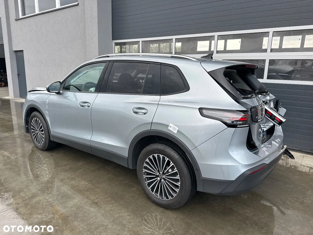 Volkswagen Tiguan - 6