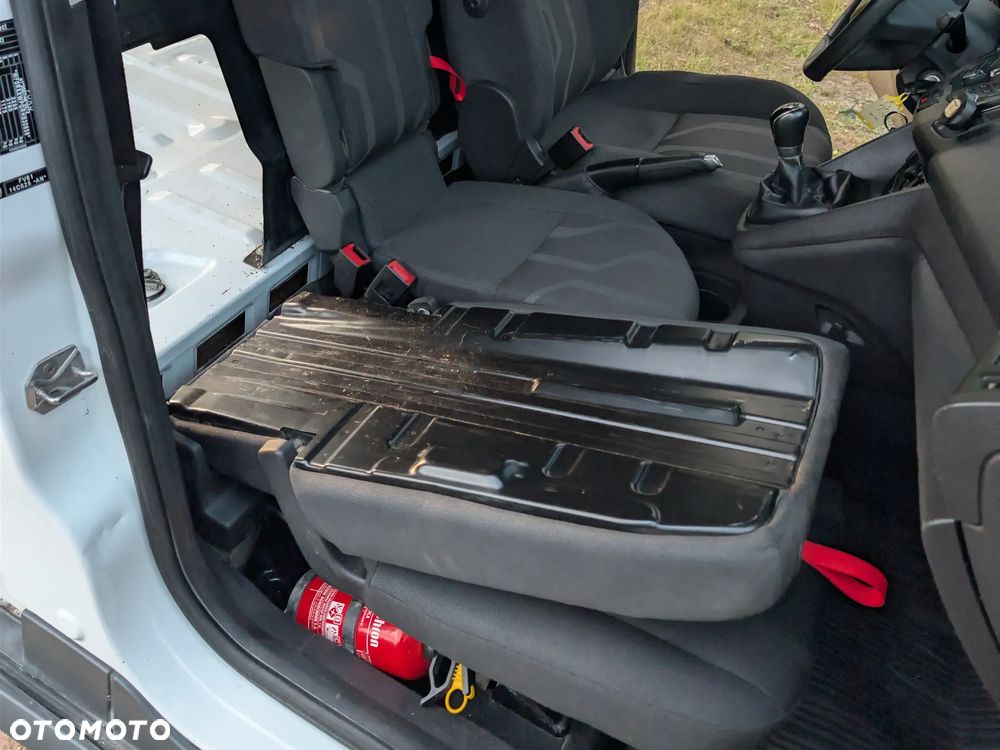 Ford Transit Connect - 27