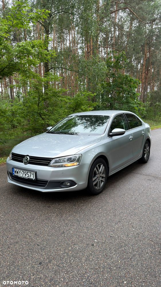 Volkswagen Jetta 2.0 TDI Highline Optimum DSG - 5