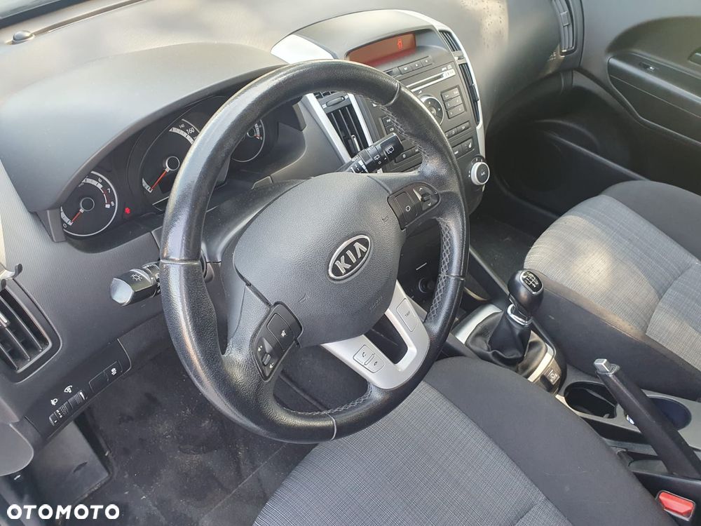 Kia Ceed 1.4 CVVT Attract - 5