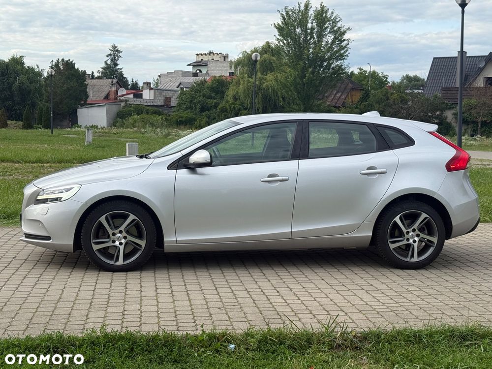 Volvo V40 T2 Drive-E Momentum - 2