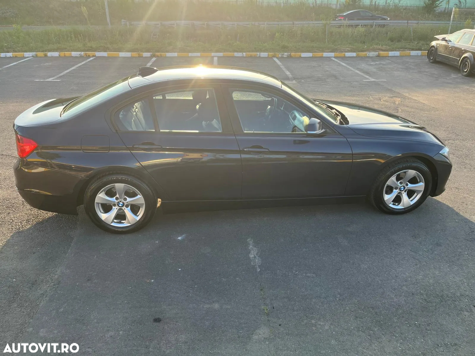 BMW Seria 3 320d EfficientDynamics Edition - 11