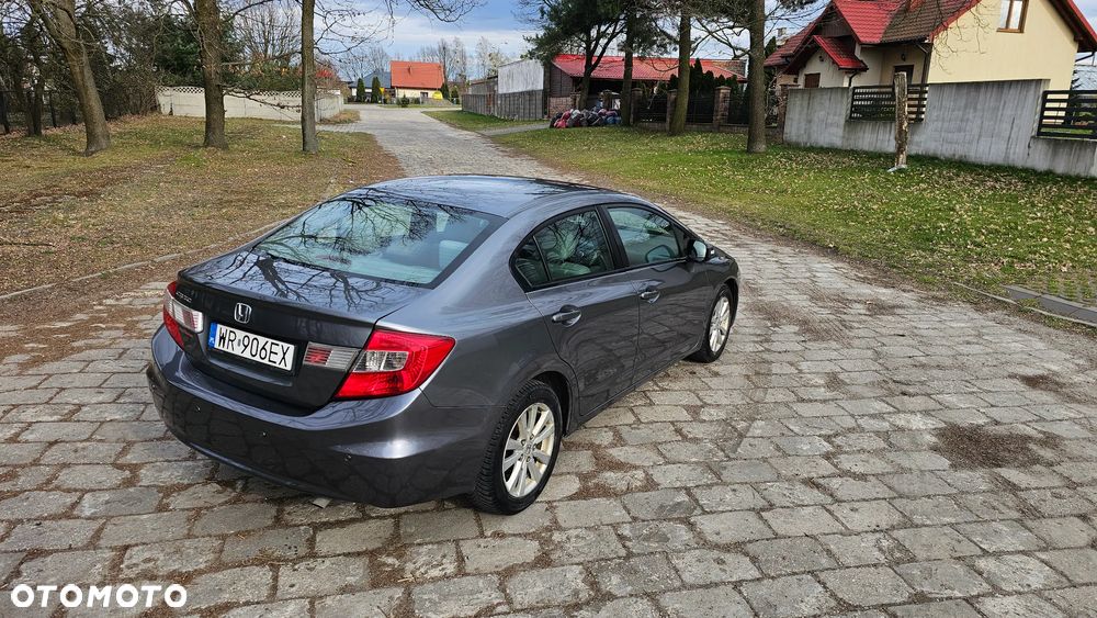 Honda Civic 1.8 Executive - 27