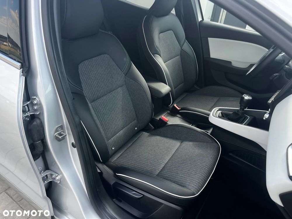 Renault Clio TCe 90 BUSINESS EDITION - 17