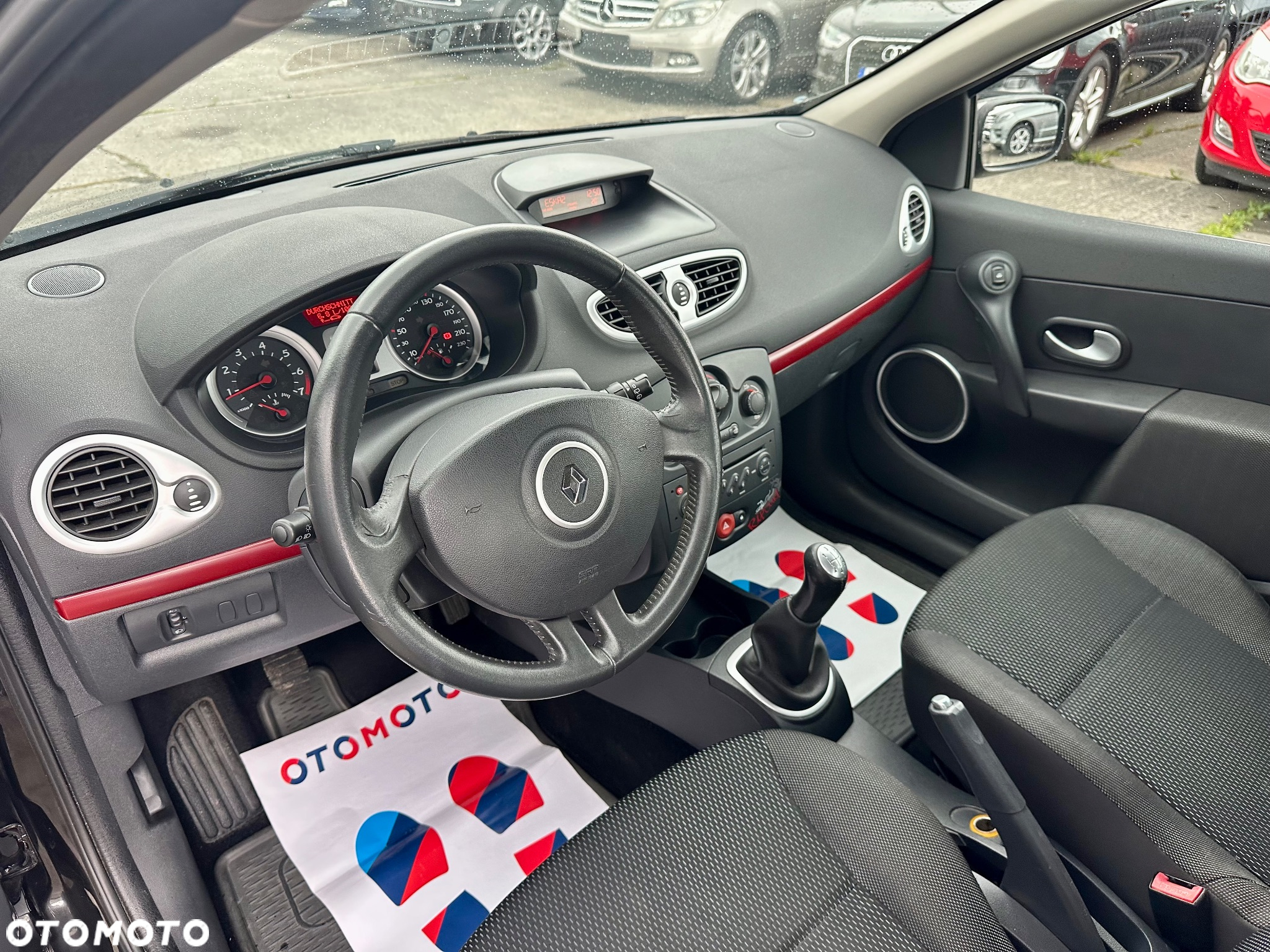 Renault Clio 1.2 16V Ripcurl - 10