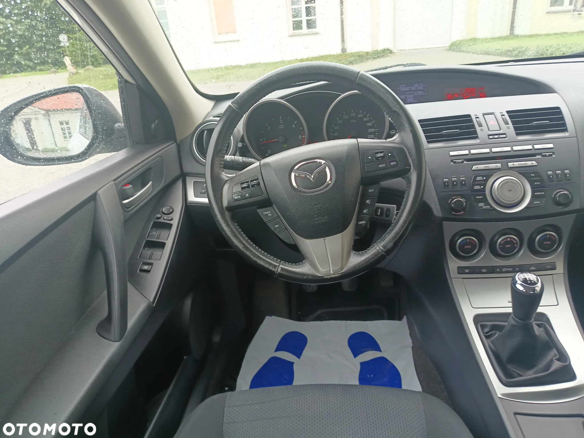 Mazda 3 - 8