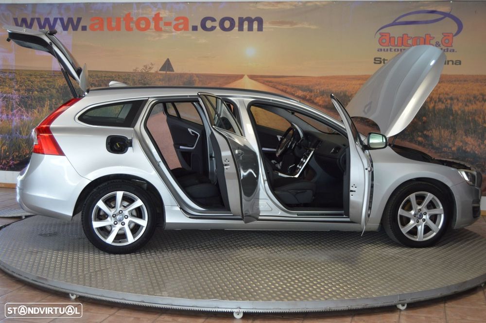 Volvo V60 1.6 D2 Drive Momentum Powershift Start/Stop - 7