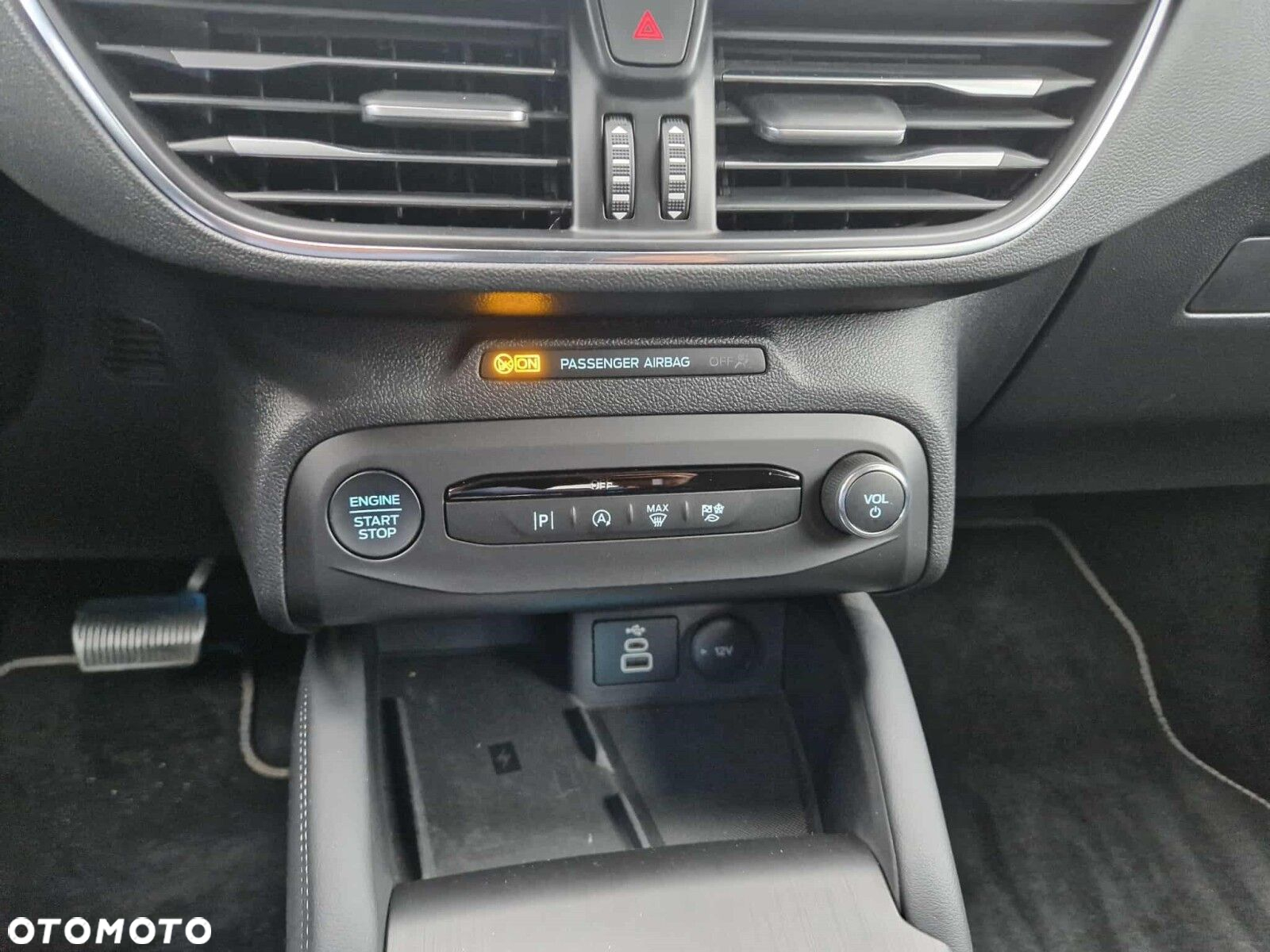 Ford Focus 1.5 EcoBlue Titanium X - 23
