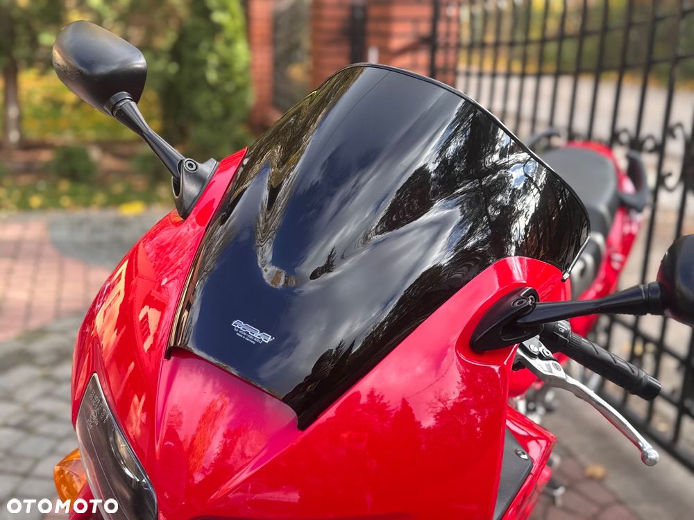 Honda VFR - 23