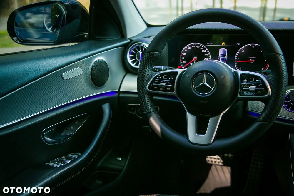 Mercedes-Benz Klasa E 220 d 9G-TRONIC - 23
