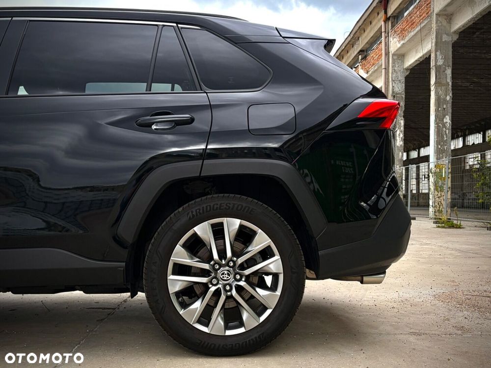 Toyota RAV4 - 10