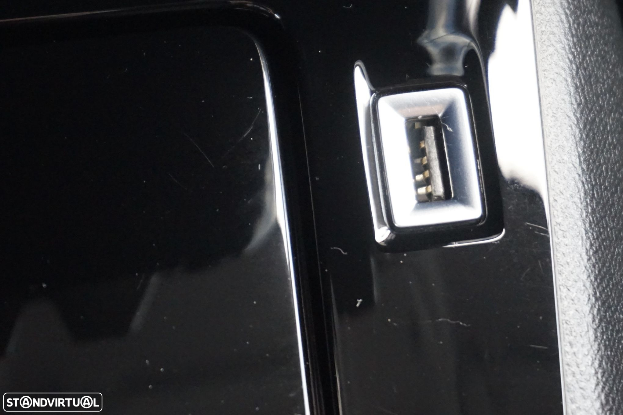 Peugeot 208 1.2 PureTech Allure - 26