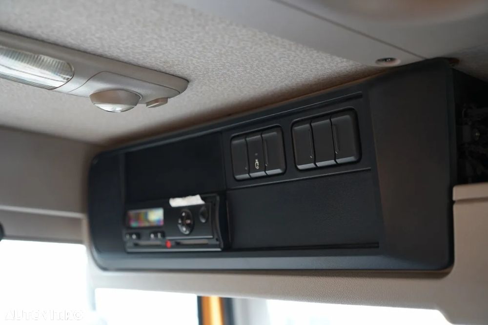 DAF CF 85.410 / 8x4 / BASCULĂ SPATE / CLAPETĂ HIDRAULICĂ / ANVELOPE 100% / MANUALĂ / EURO 6 - 33