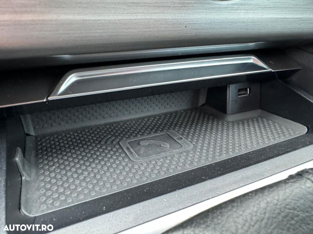 Volkswagen Passat 2.0 TDI (BlueMotion Technology) Comfortline - 23