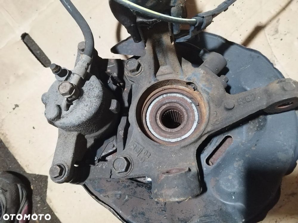 TOYOTA COROLLA E12 2.0 D-4D AMORTYZATORY ZWROTNICA PRZÓD PRAWY - 3