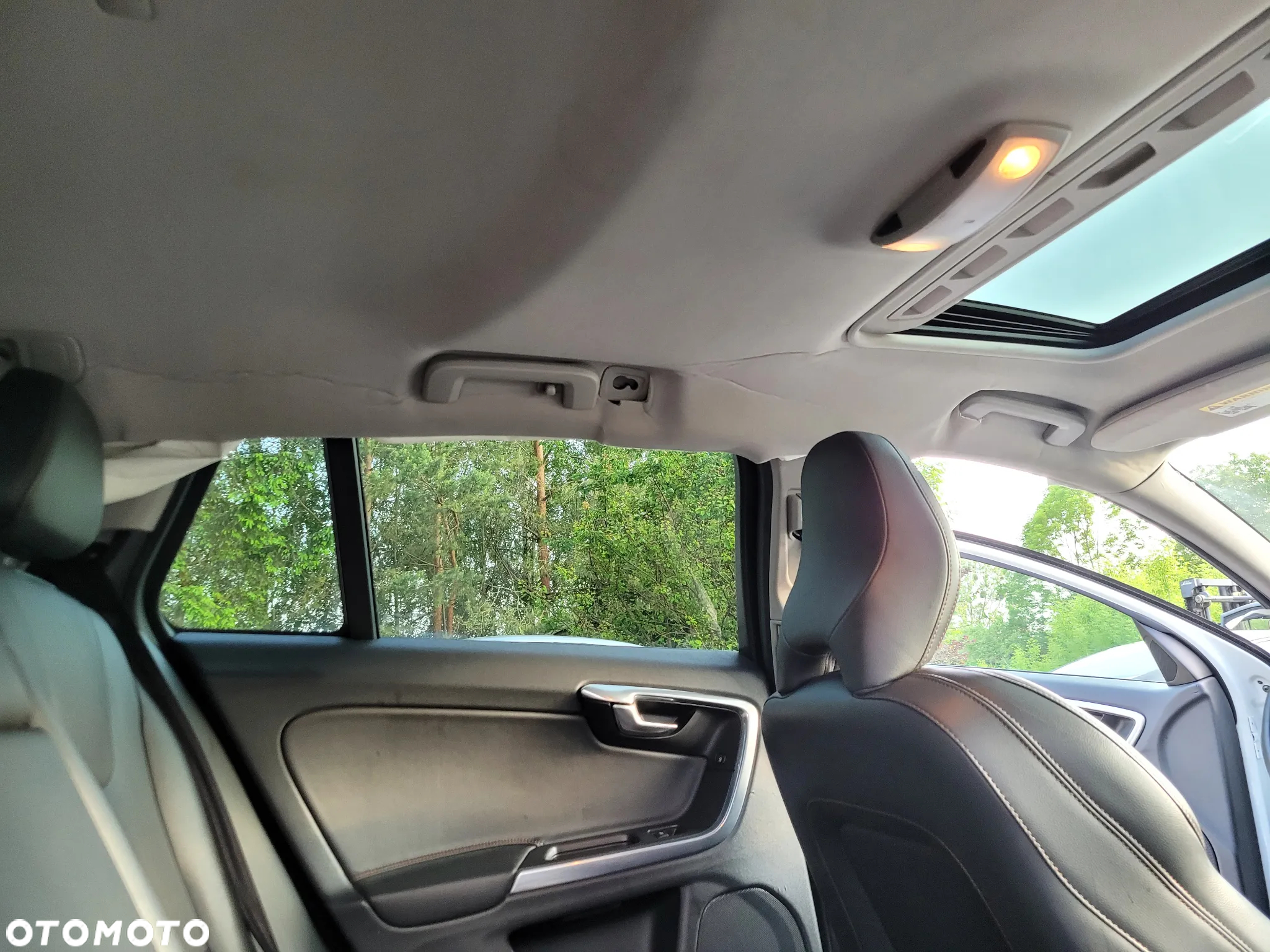 Volvo V60 Cross Country T5 AWD Momentum - 19