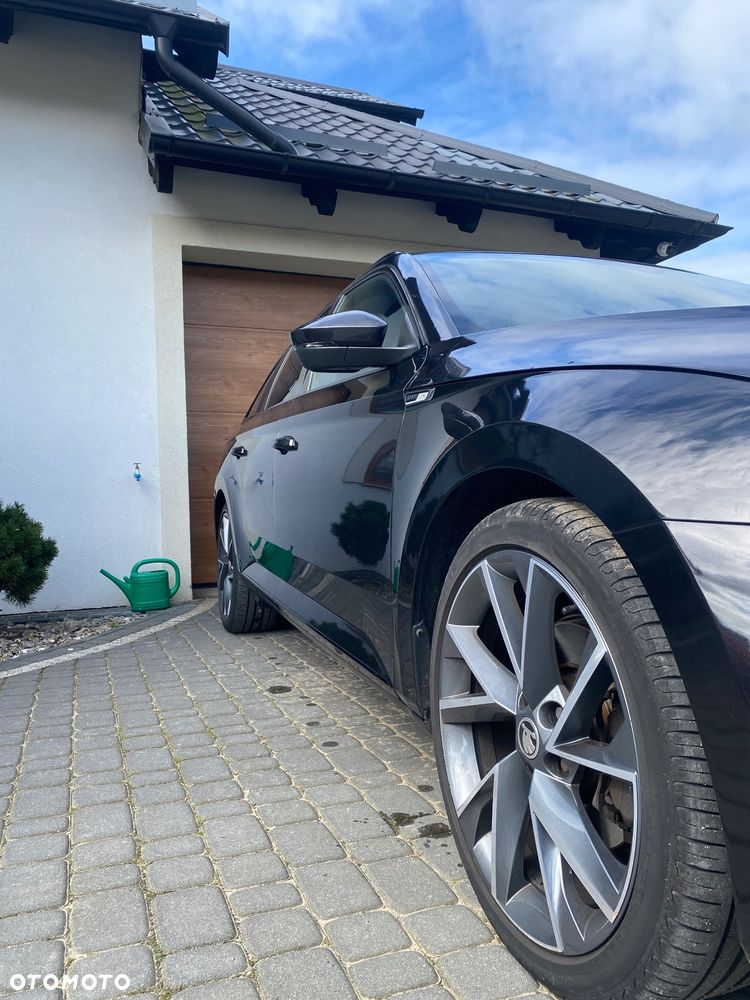 Skoda Superb 2.0 TDI SCR Sportline DSG - 11