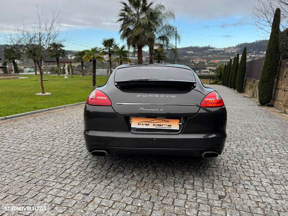 Porsche Panamera 4 PDK Platinum Edition - 15