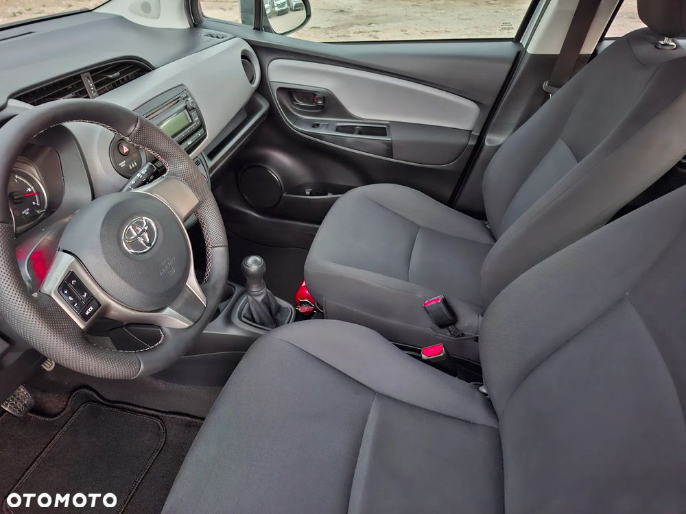 Toyota Yaris - 13
