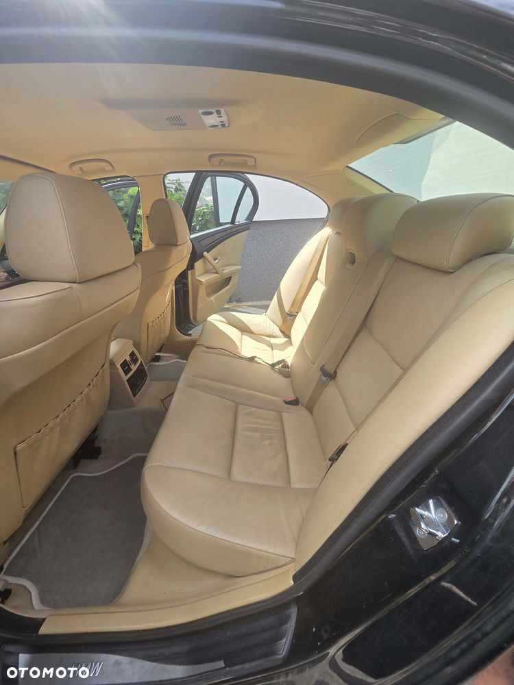 BMW Seria 5 520d - 14