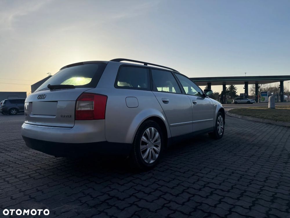Audi A4 Avant - 6