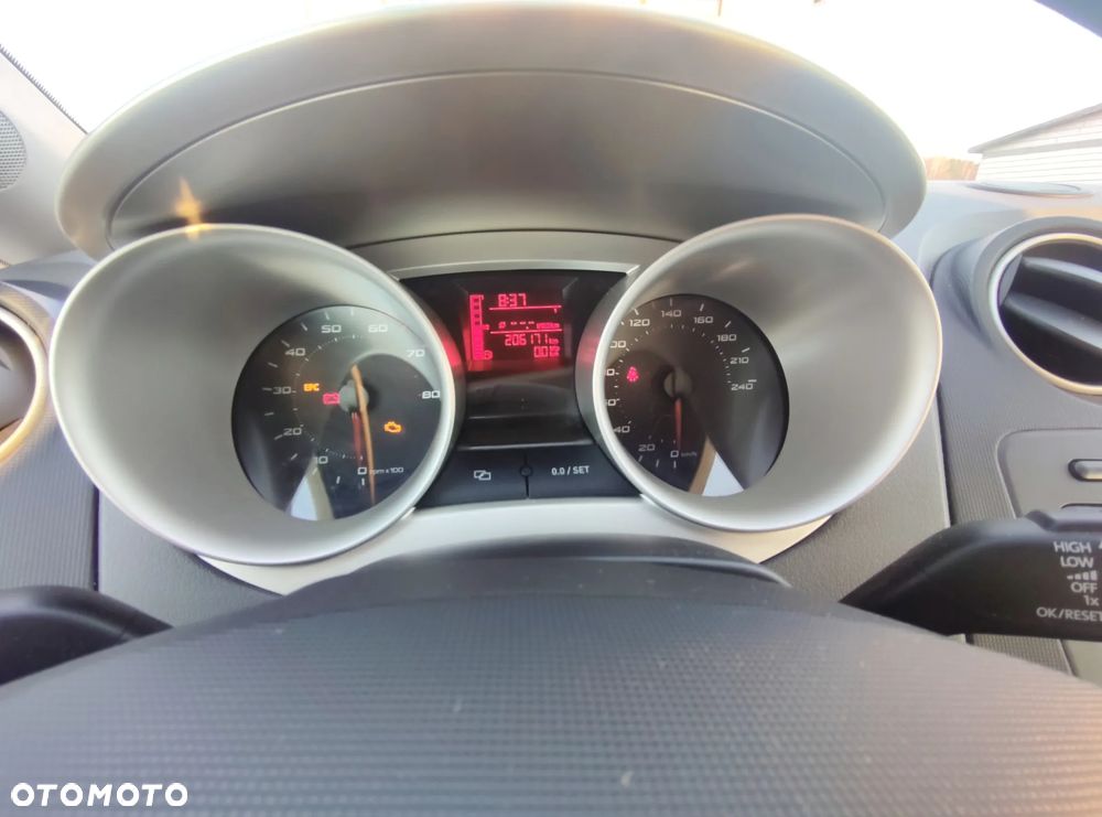 Seat Ibiza 1.6 16V Sport - 13