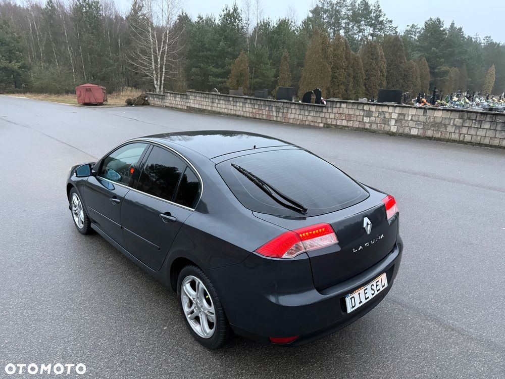 Renault Laguna dCi 150 FAP Start-Stop Dynamique - 11