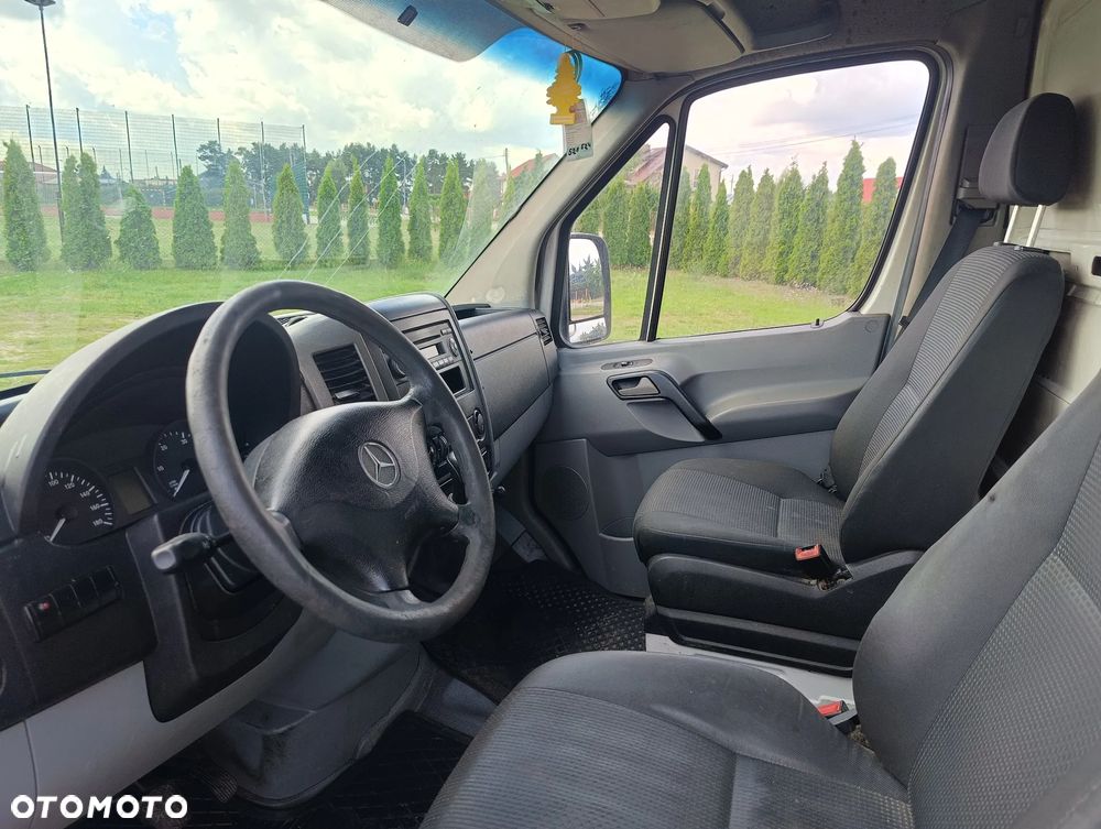 Mercedes-Benz Sprinter - 6