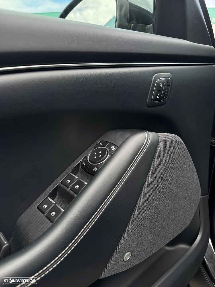 Ford Mustang Mach-E - 17