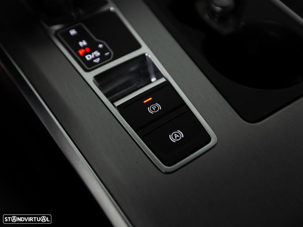 Audi A6 Avant 35 TDI S tronic S line - 28