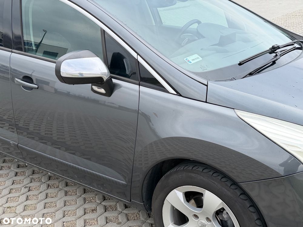 Peugeot 3008 HDi FAP 110 EGS6 Premium - 4