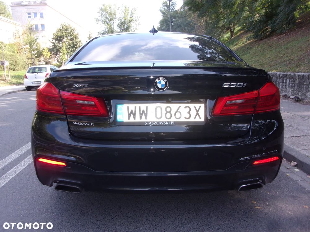 BMW Seria 5 530i xDrive Luxury Line - 11