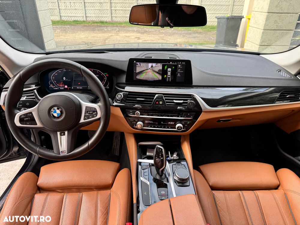 BMW Seria 5 530i Aut. Luxury Line - 12