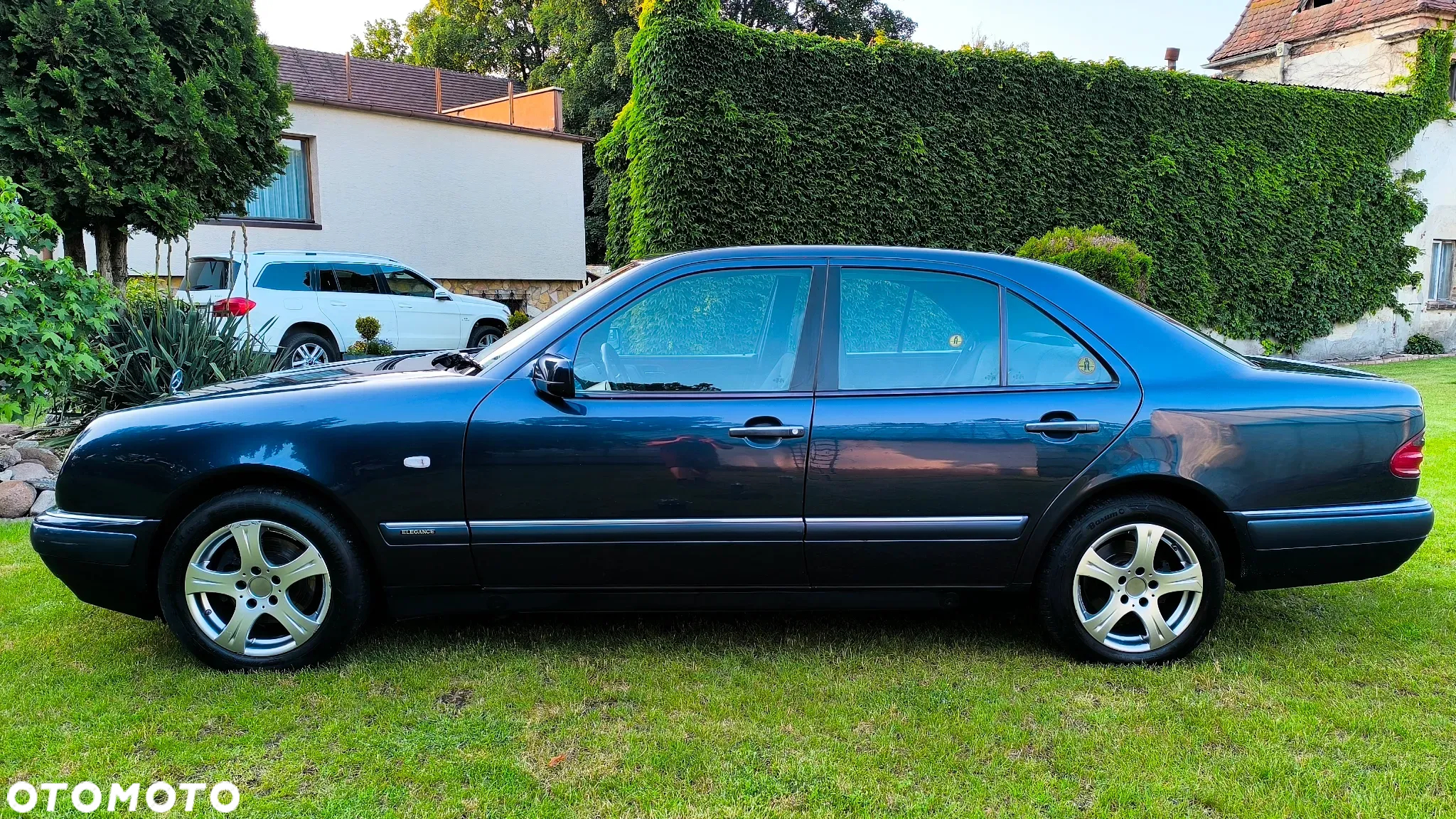 Mercedes-Benz Klasa E 240 T Elegance - 6