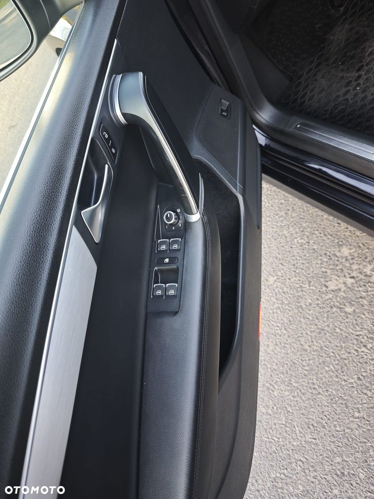 Volkswagen Passat 2.0 TDI DPF DSG Highline - 14